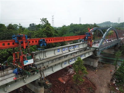 （焦点图，导航成都，移动端轮播图）川藏铁路成雅段架梁完成 预计年底建成通车