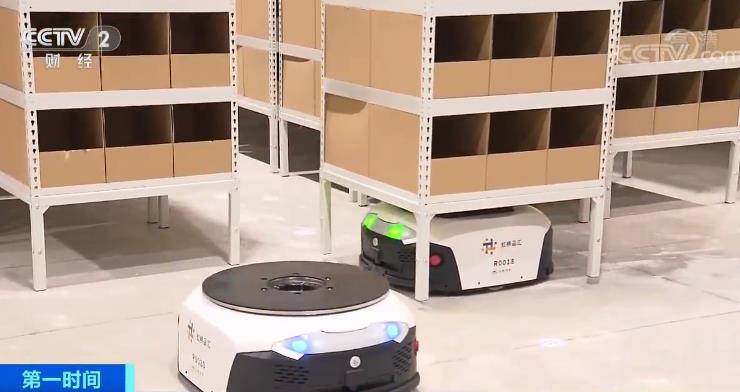 央视网：进博会首批货品顺利入库："前店后库"降税费