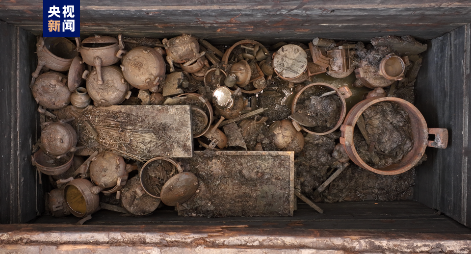 迄今规模最大的楚国王级墓葬 武王墩墓文物上新→