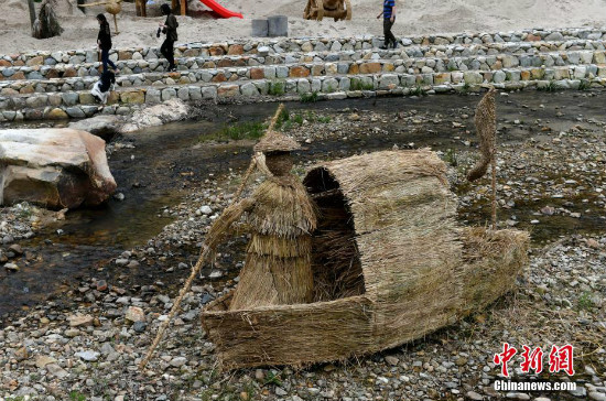 Pinakamalaking dragon na yari sa dayami, itinatanghal sa Fujian