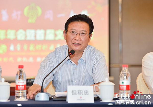 图片默认标题_fororder_2自贡市工商联主席、总商会会长但积忠讲话（摄影-廖志全）