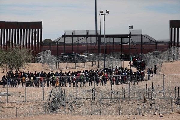 美墨总统通电话 磋商移民和边境处理题目