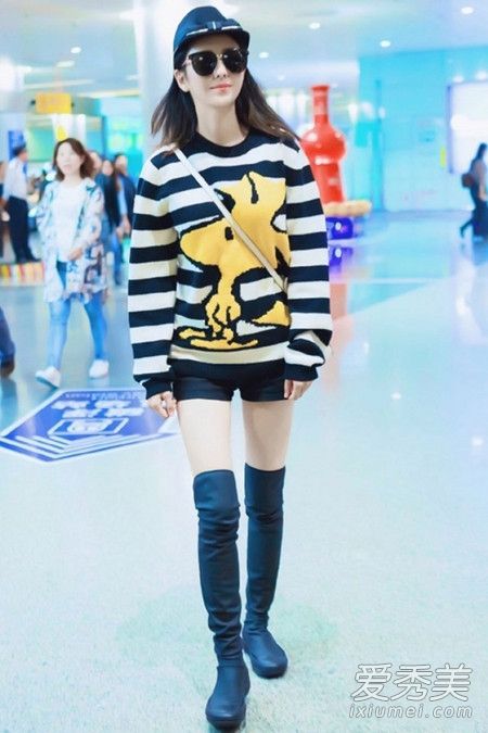 过膝长筒靴穿起来 看看女明星都怎么搭配