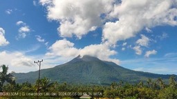 印尼勒沃托比火山连续喷发两次
