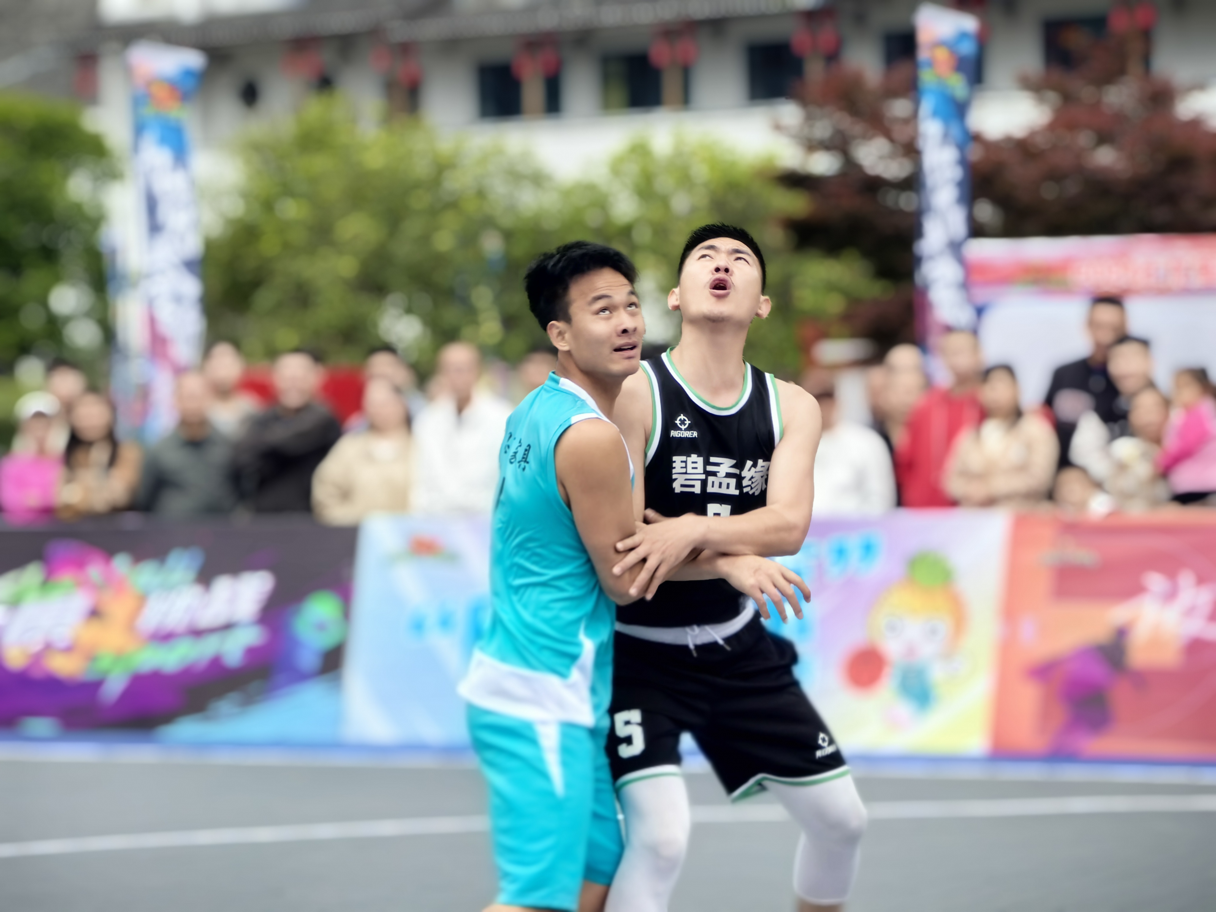 文旅活动打卡贵州|龙里县2024年“云丛杯”3V3街头篮球争霸赛“燃爆”五一假期
