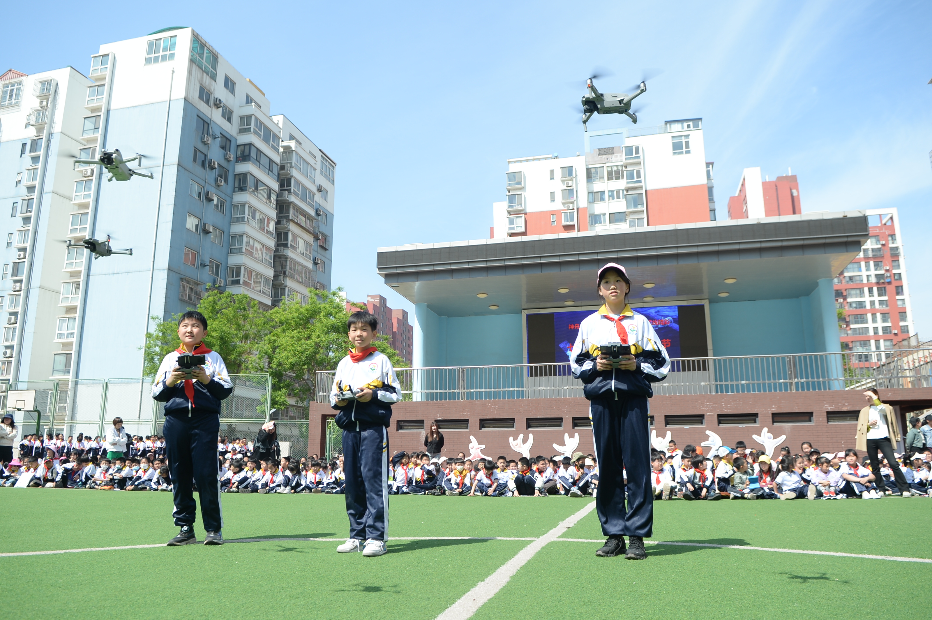 唐山路北:校园科技节放飞智慧梦想
