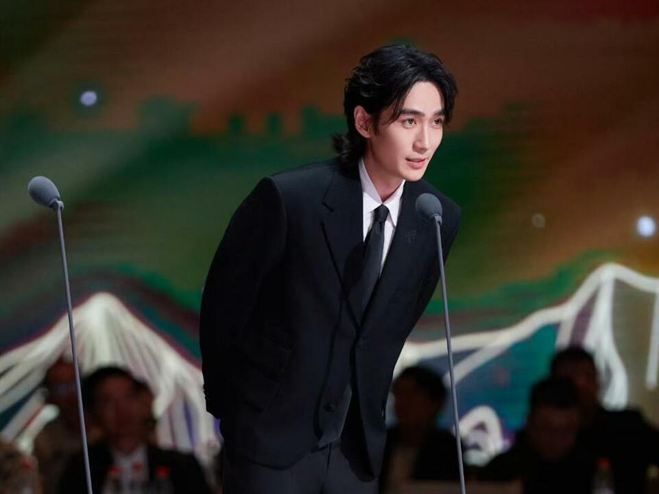 四年期待,“金石”为开|《2024中国电影导演之夜》今晚播出