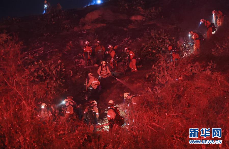 新华网■加州山火持续蔓延