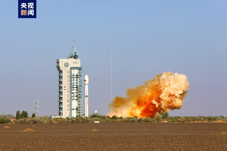 我国成功(Success)发射试验二十三号卫星