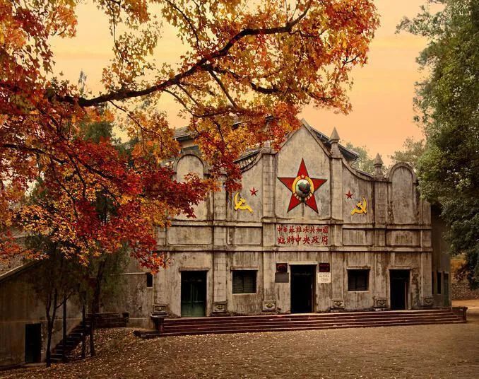 朱虹 盛雪泠:毛泽东的江西情