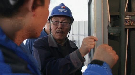 中青在线@那一眼，看破星辰