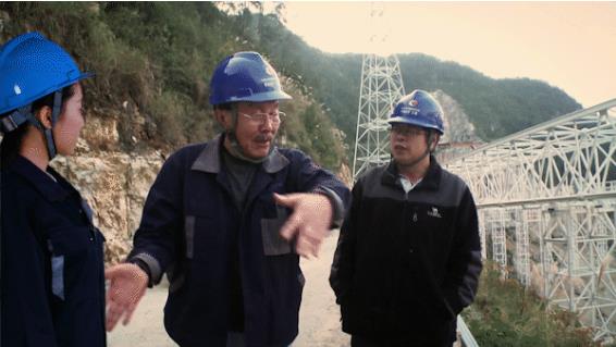 中青在线@那一眼，看破星辰