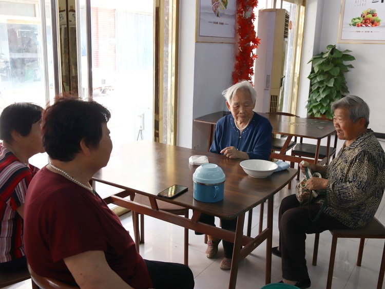 保定博野:社区食堂让老人享受幸福“食”光_fororder_4