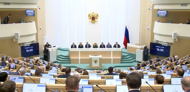 俄联邦委员会应允普京闭于社交、邦防等部分承担人的提名