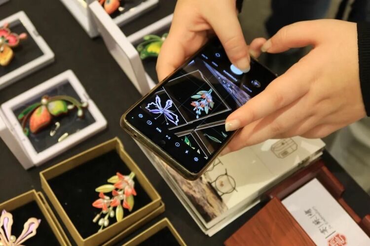 “手工艺与民间艺术之都”苏州亮相意大利 江南非遗绽放世界舞台 “手工艺与民间艺术之都”苏州亮相意大利 江南非遗绽放世界舞台