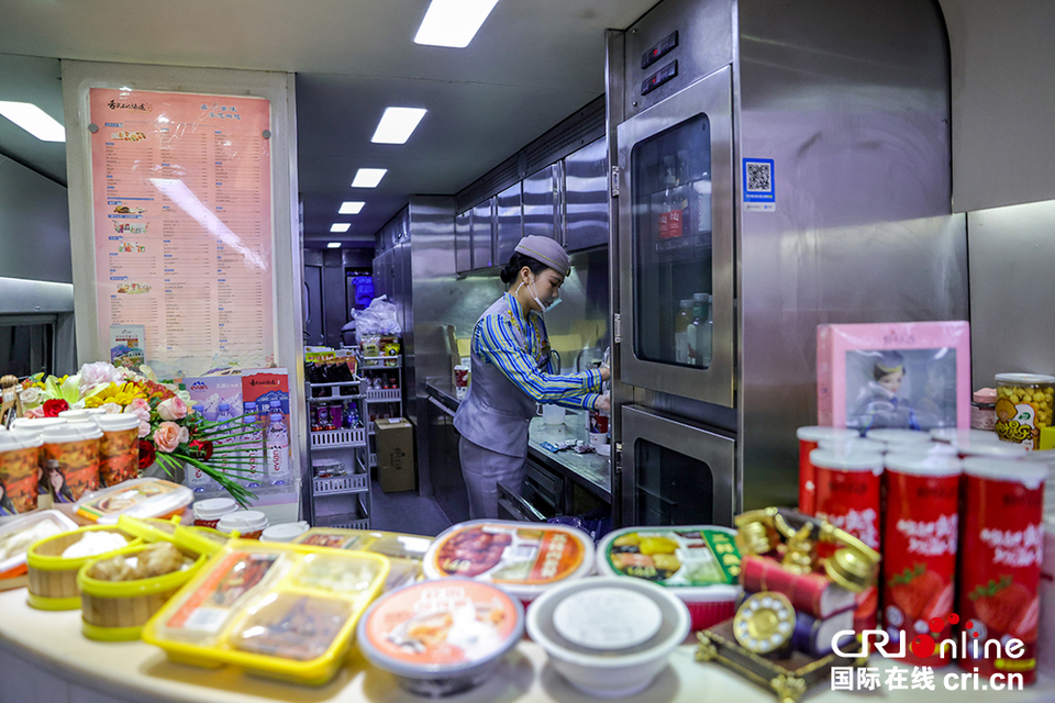 睡一觉就到香港!直击京港高铁动卧首发_fororder_图片8