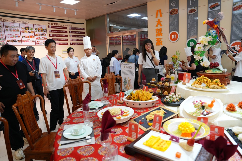 校企融合 订单式培养——郑州新东方烹饪学校如何用“食”力说话