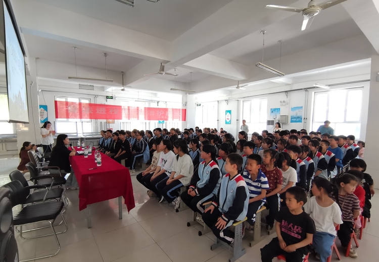 保定市满城区:普法进校园 法治护成长_fororder_满城区白龙乡法治教育宣讲活动现场 摄影 靳烨