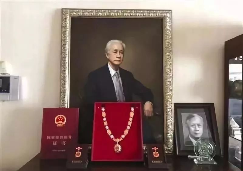 光明网■以子试“毒”，他用一颗糖丸拯救了整整三代中国人！