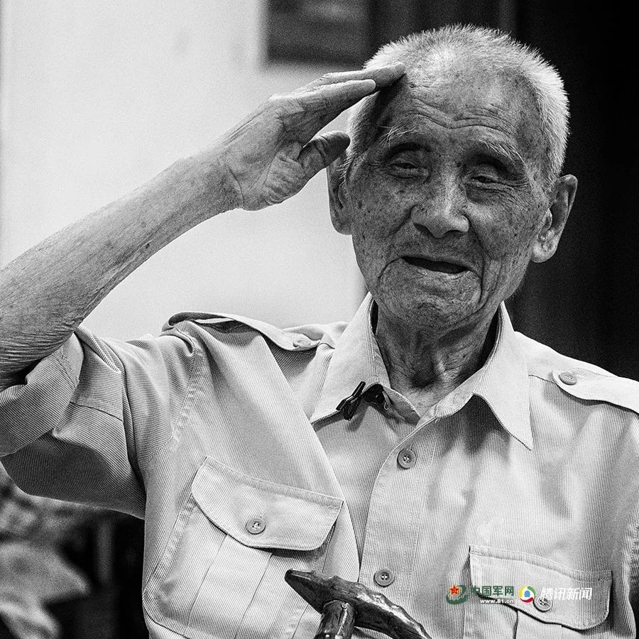 解放军报：百岁红军的嘱托｜王承登：子弹穿过头部，军礼依旧挺拔