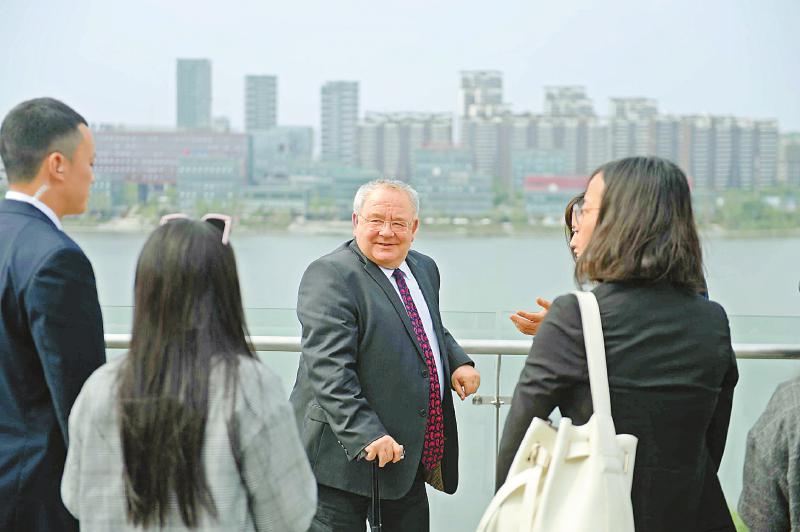 （头条-文字列表）爱尔兰众议长访川：四川是机遇之地合作无法阻挡