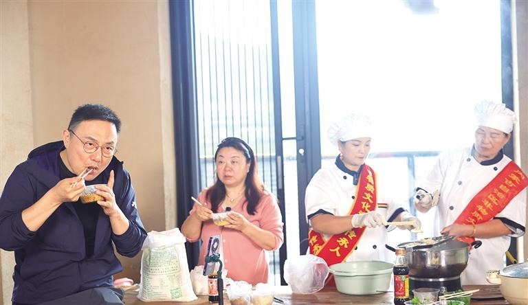 呼和浩特:“云端”非遗绘锦绣_fororder_呼市_3