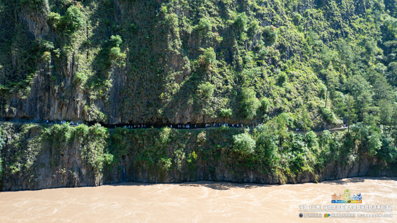 攀高山瞰江河 来怒江体验户外探险之旅 攀高山瞰江河 来怒江体验户外探险之旅