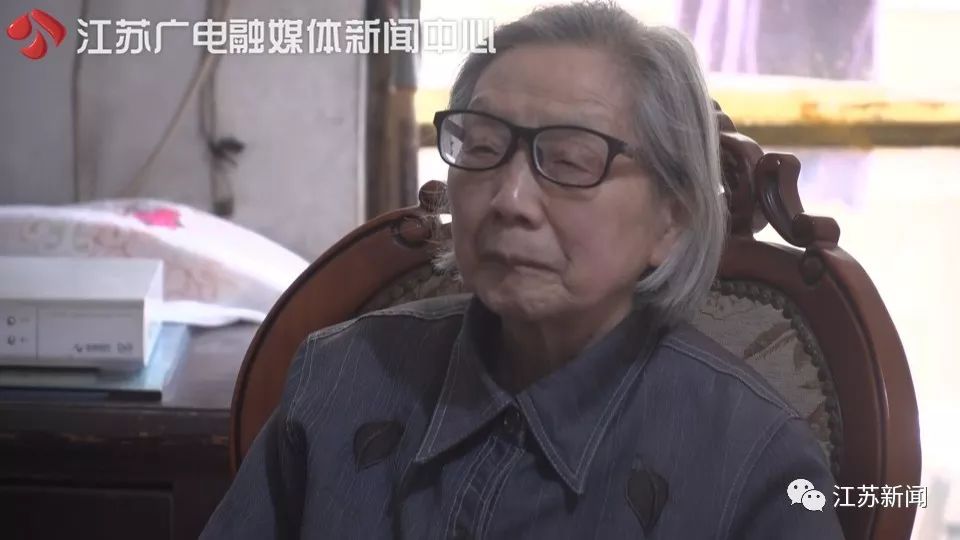 「人民日报」97岁老奶奶住毛坯房，却花40万做这事…这才是“真&#