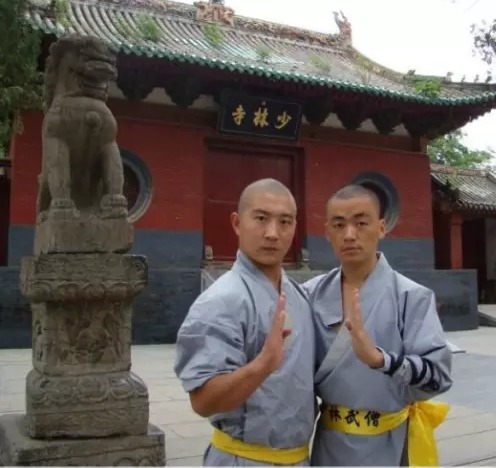 王宝强释小龙昔日少林寺习武旧照