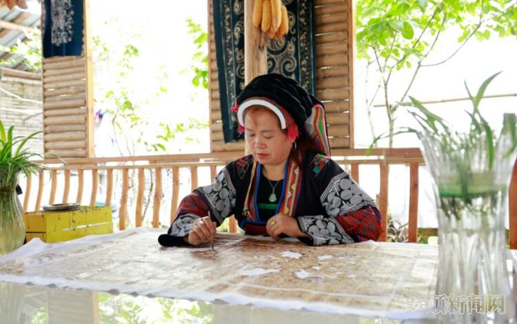 “留住乡愁·传统村落安顺行”系列报道之四丨黄果树旅游区石头寨村:留住传统风貌 建设美好家园