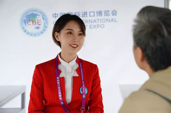 [新民晚报]四叶草里的这些“颜”值担当，堪称“进博最靓色”！