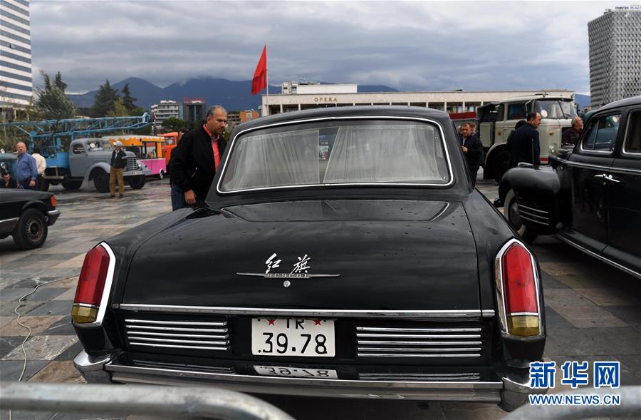 【新华网】“怀旧”车展在阿尔巴尼亚首都地拉那落幕