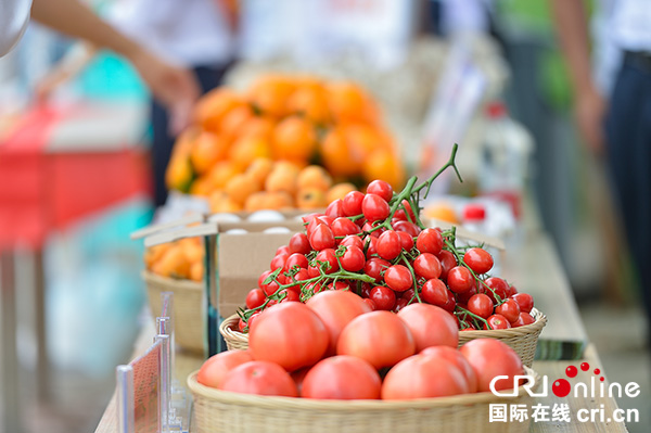 图片默认标题_fororder_特色农产品展销（摄影-廖志全）