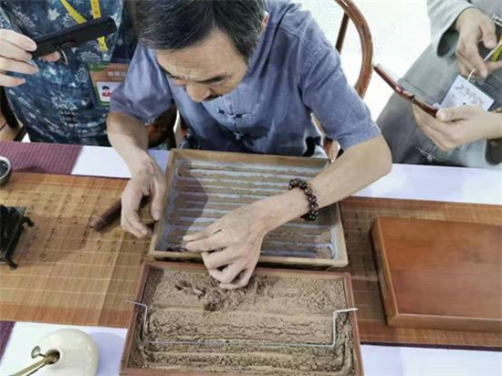 第十二届海峡两岸文博会“文旅共生”成亮点 福建文化品牌展区唐香宋茶秀“抢镜”