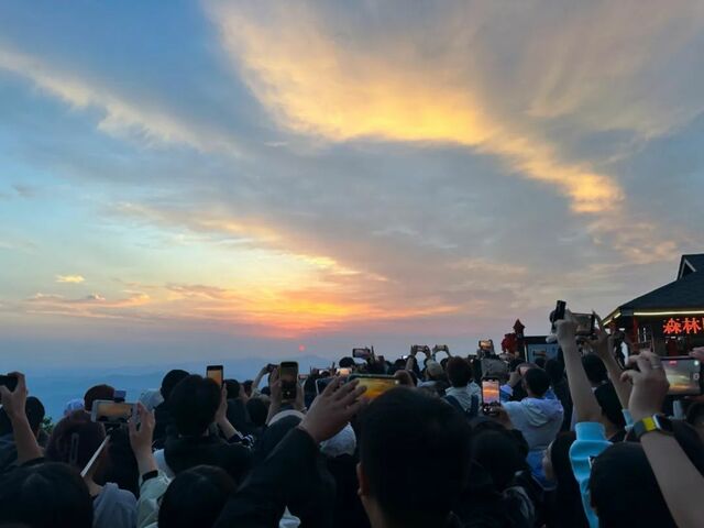 洛阳首发,登上“国家名片”!更有… 洛阳首发,登上“国家名片”!更有…