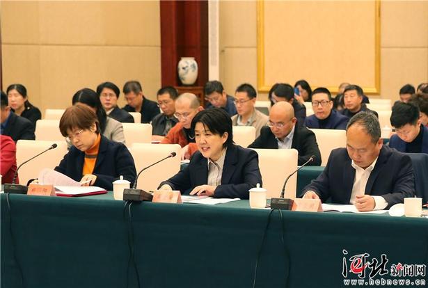 河北新闻界召开座谈会庆祝第二十个记者节
