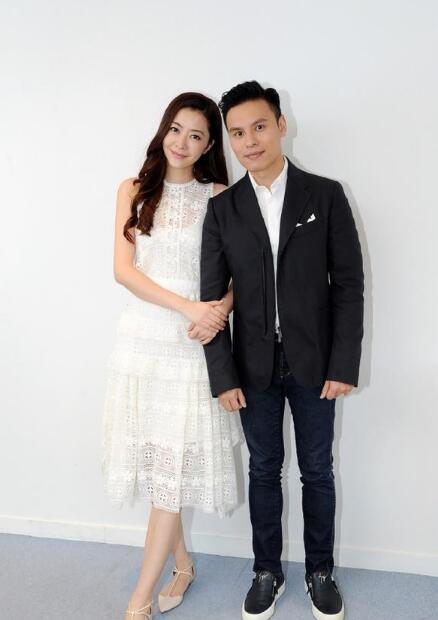 登记的是郭可颂和熊黛林2人共同名