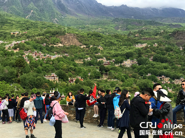 图片默认标题_fororder_10、如今的丹巴，游客们纷至沓来