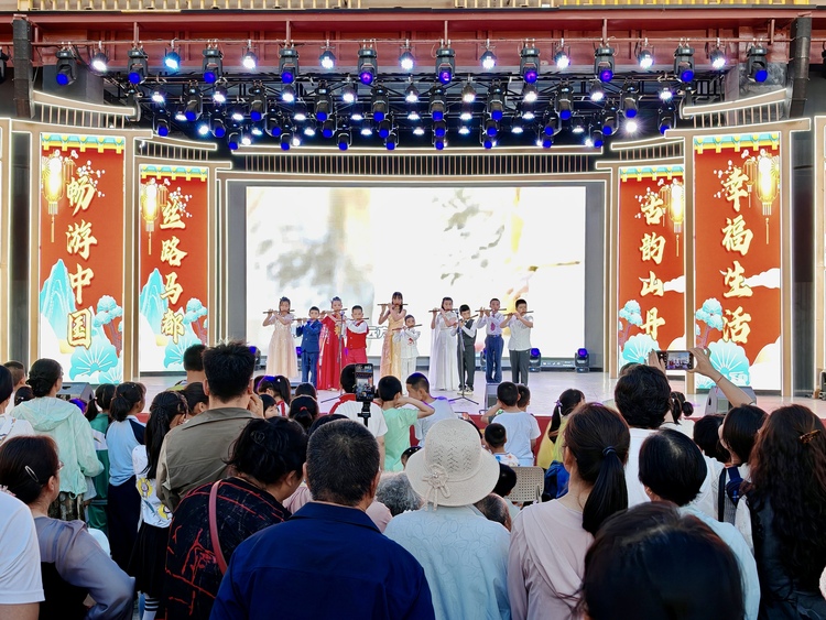 【原创】张掖山丹:消夏“夜经济”点亮人间烟火气_fororder_1