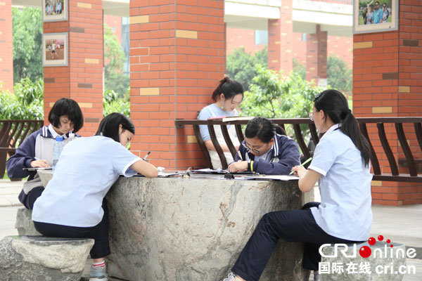 图片默认标题_fororder_七一中学校园一角-（摄影-刘浪涛）