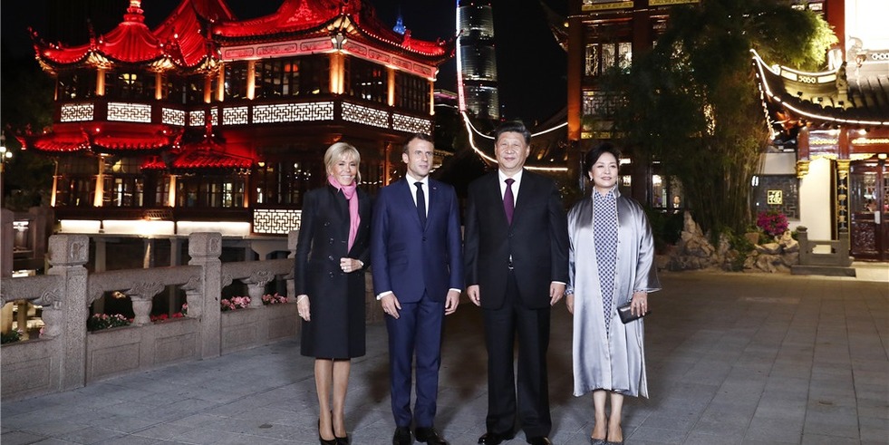 习近平夫妇在上海会见法国总统马克龙夫妇_fororder_1572977912868_87