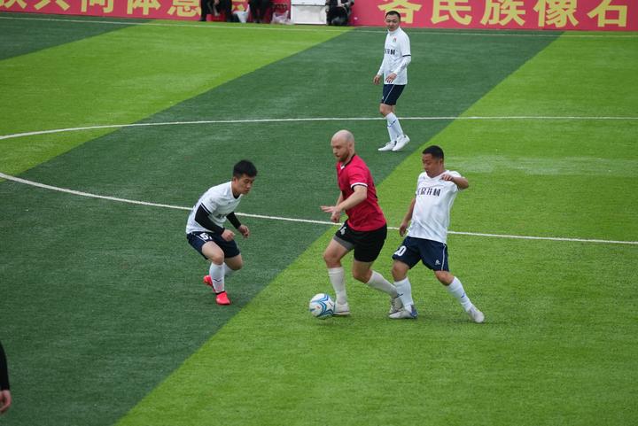 我在中国丨方言说得溜 这些“洋网红”深度融入中国地方生活