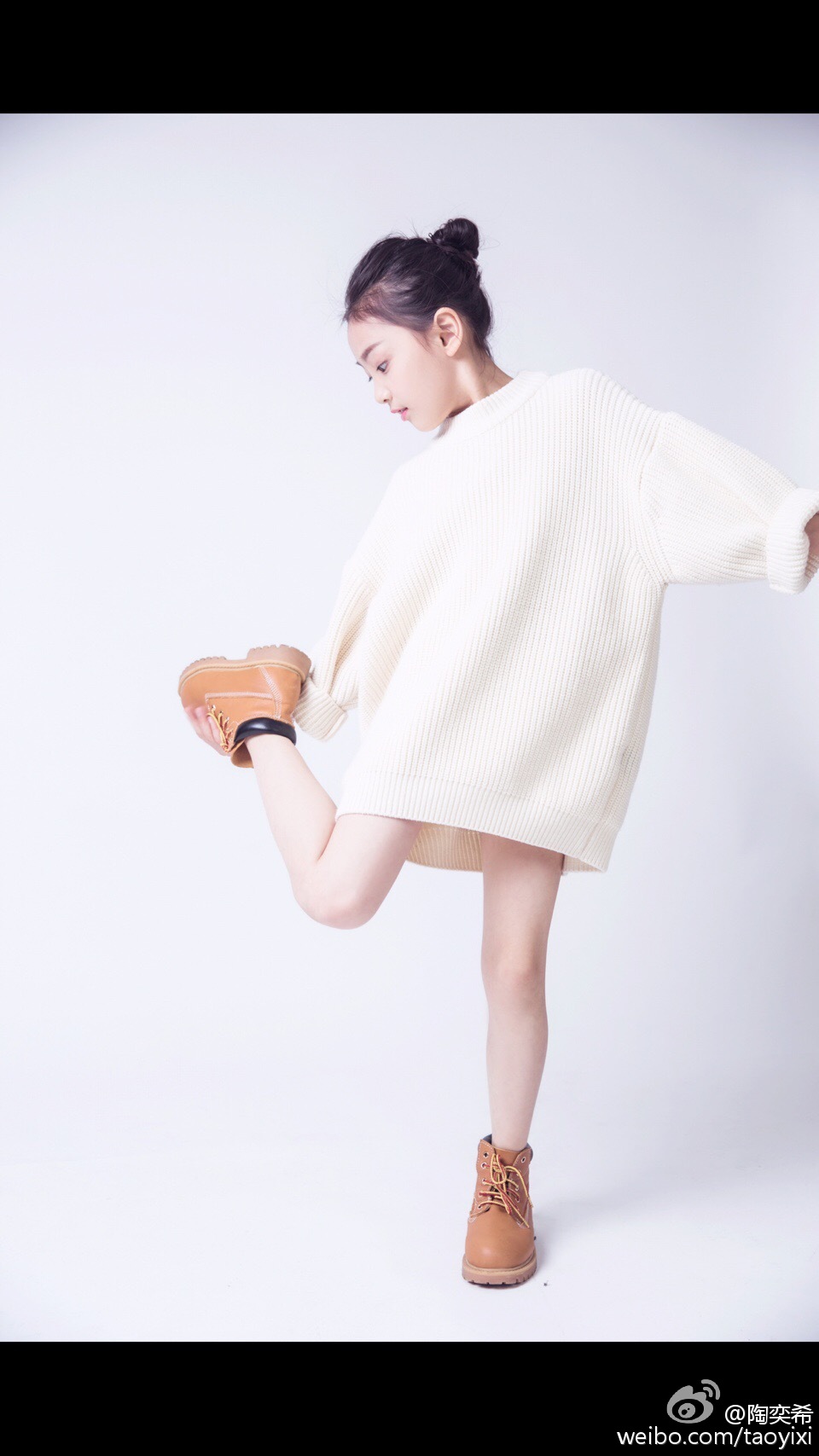 翁嘉穗晒出最新写真照——这是我的街拍风格