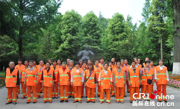 图片默认标题_fororder_环卫工人集体合影