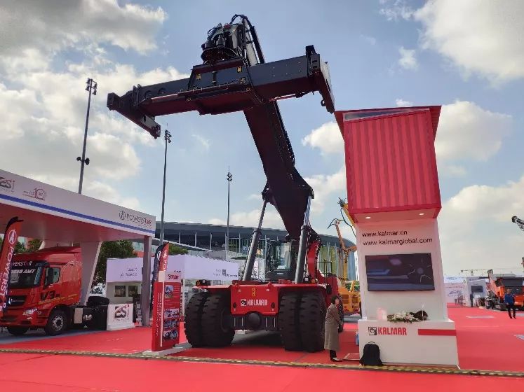 【经济日报】第一眼，就被TA深深吸引！全球“亮点”都在这儿了→