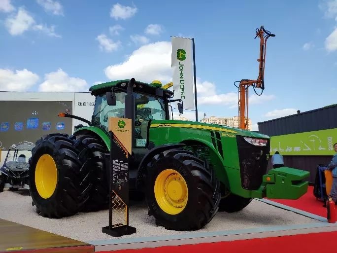 【经济日报】第一眼，就被TA深深吸引！全球“亮点”都在这儿了→