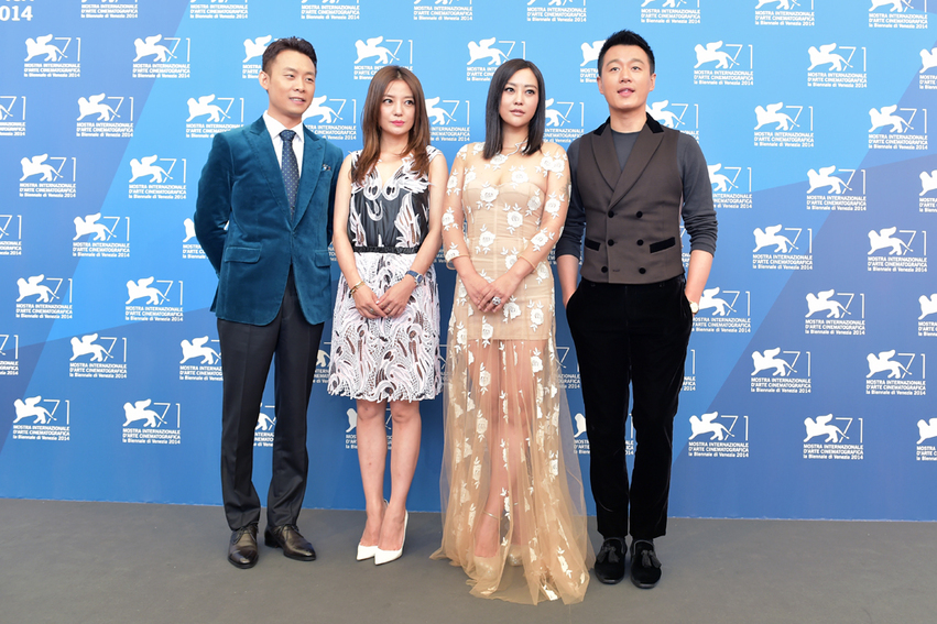 Chen Kexin Beserta Pencipta Lain Tampil dalam Premier Film Sayangku dalam Festival Film Venice