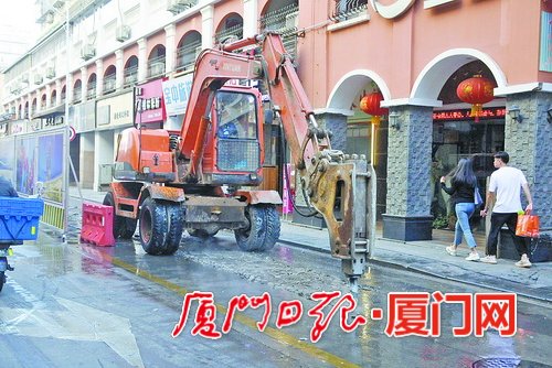 【舆情列表】【厦门】【移动版】建材占道堆放、工地尘土飞扬 厦门这些施工乱象该改改