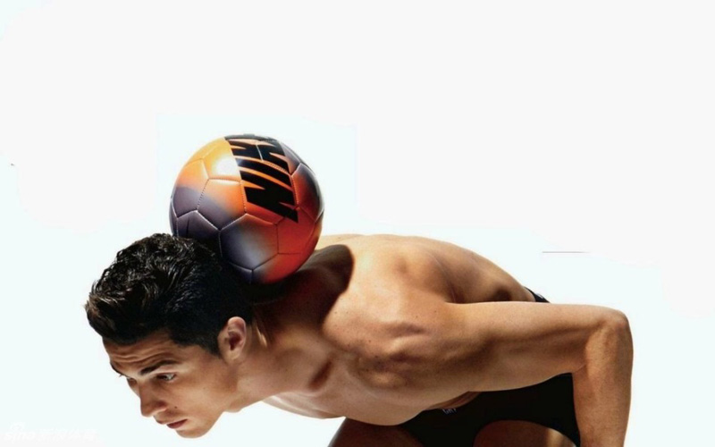 C.Ronaldo Ambil Foto Seksi untuk Majalah