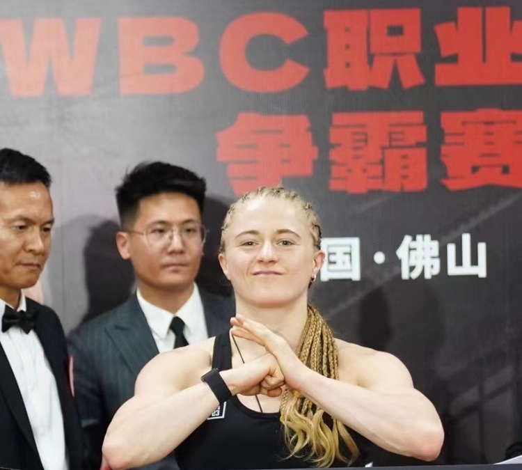 剑桥女孩艾丽:在中国打拳击让我为自己骄傲